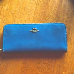 Coach Zip Around Accordion Wallet.  Blue